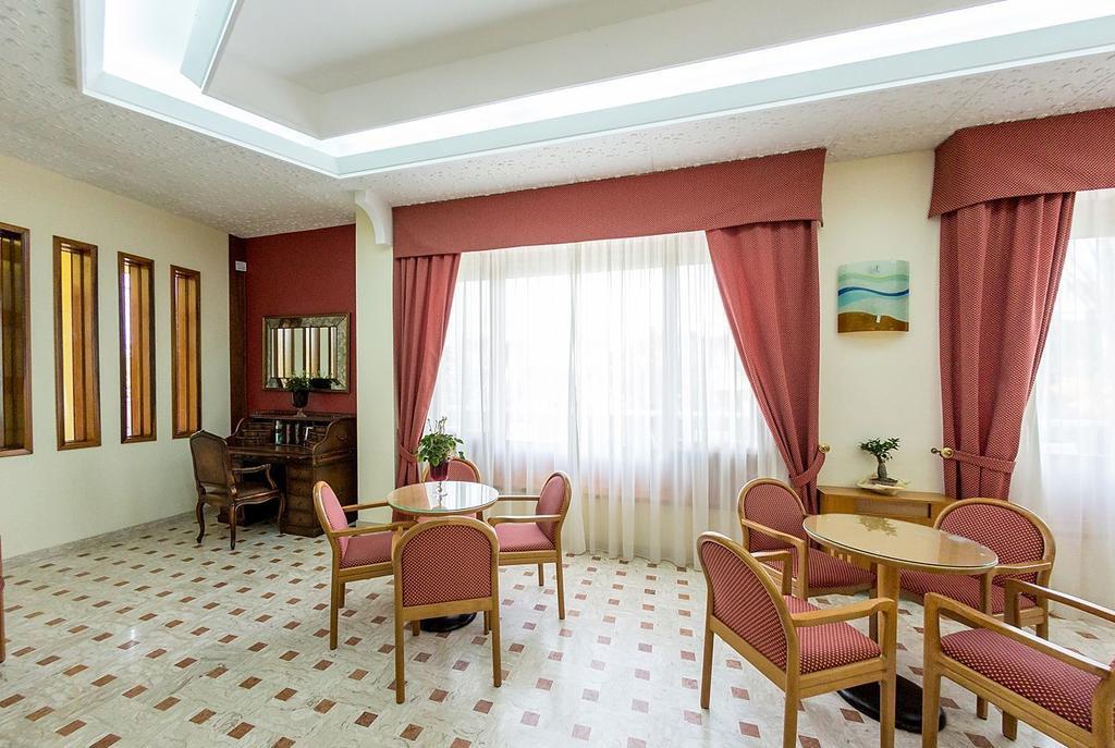 Hotel Vittoria Vasto Bagian luar foto