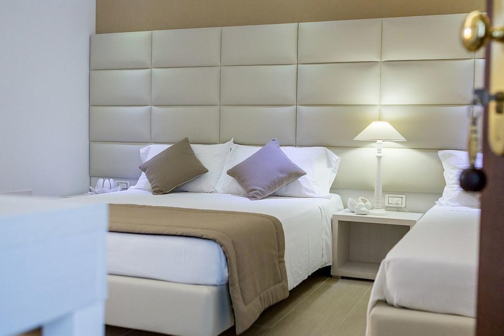 Hotel Vittoria Vasto Bagian luar foto