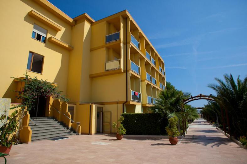 Hotel Vittoria Vasto Bagian luar foto